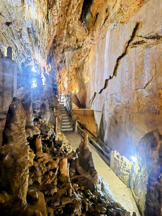 Smoke Hole Caverns-Seneca Rocks必去景点