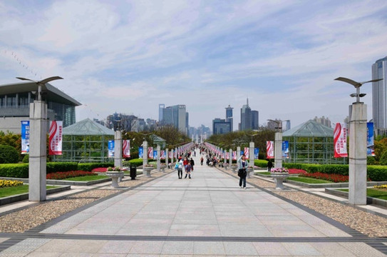 世纪广场-上海市必去景点