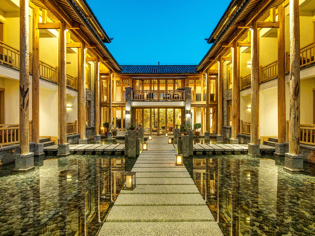 阿若康巴庆云庄园