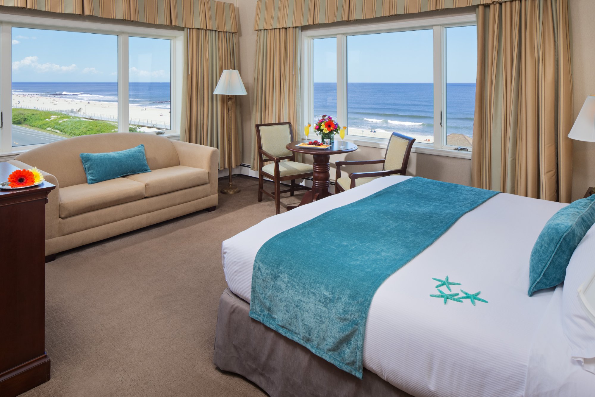 The Breakers on the Ocean-官方
