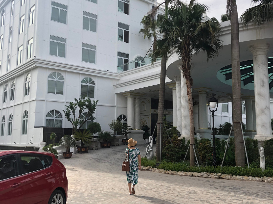 Royal Huy Vinh Phuc