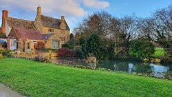 Norton Grounds主图