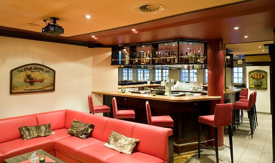 BAR 57 im Riezler Hof-赫伊兹棱必去景点