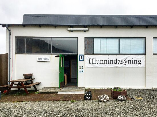 Boat and Gift of Nature Exhibition-Reykholar必去景点