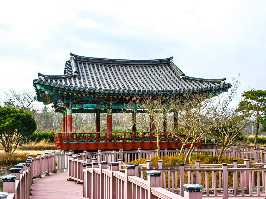 灵岩郡旅游景点-Historical Site of Wangin Baksa