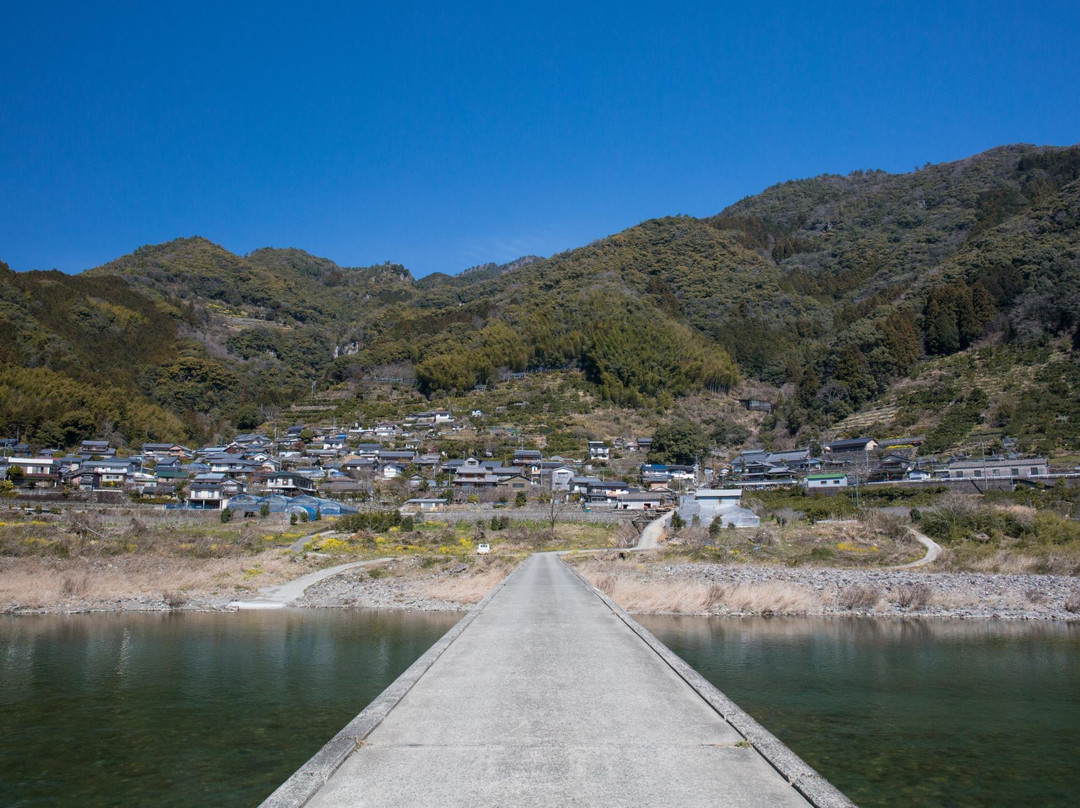 高冈郡旅游景点-Asoochinka Bridge