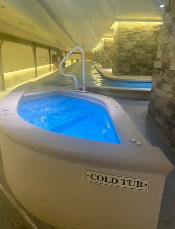 The Elms Hotel & Spa, A Destination By Hyatt Hotel主图