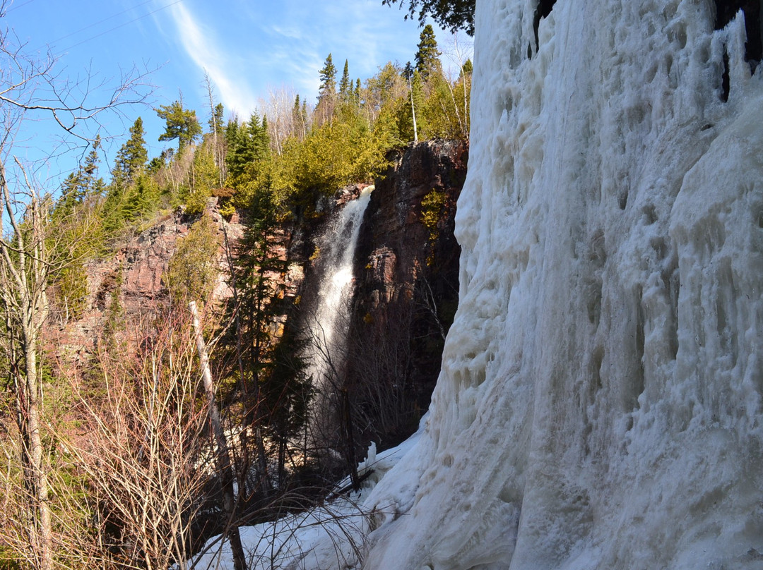 Pays Plat旅游景点-Mazukama Falls