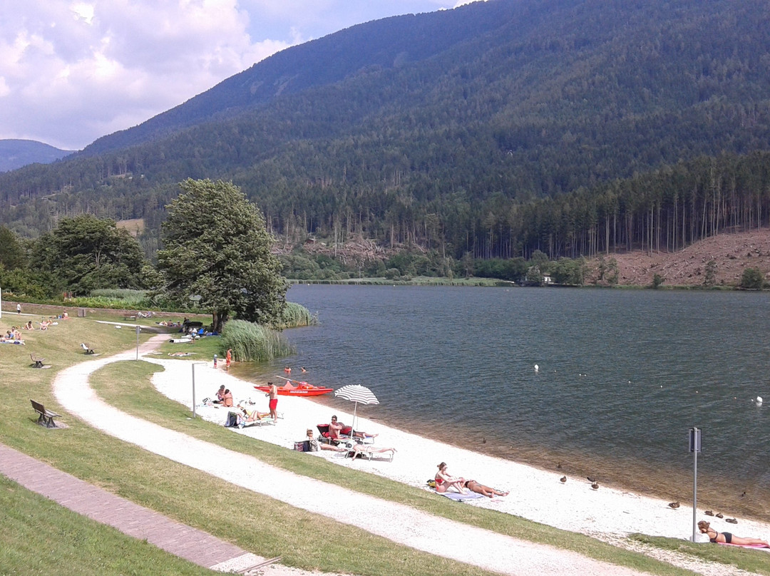 Lago della Serraia景点图片