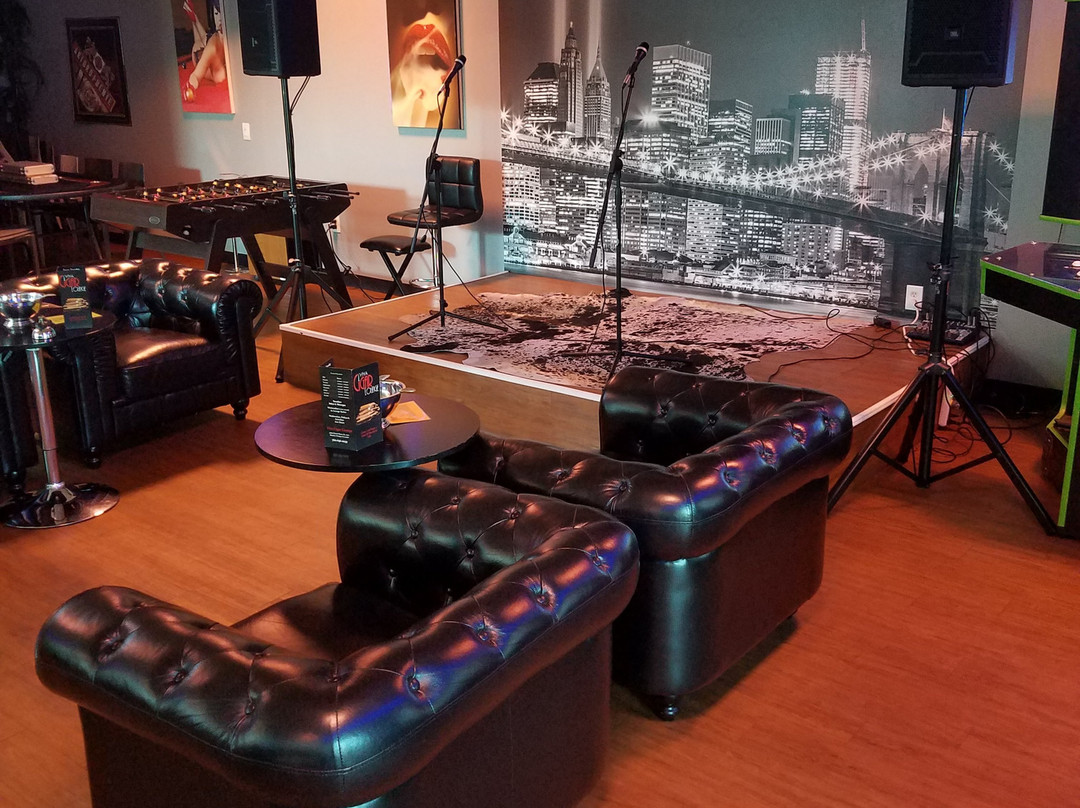 Thousand Palms旅游景点-Viva Cigar Lounge