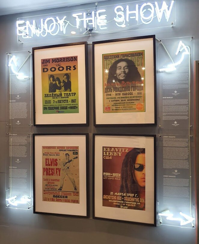 Rooms & Rumors主图