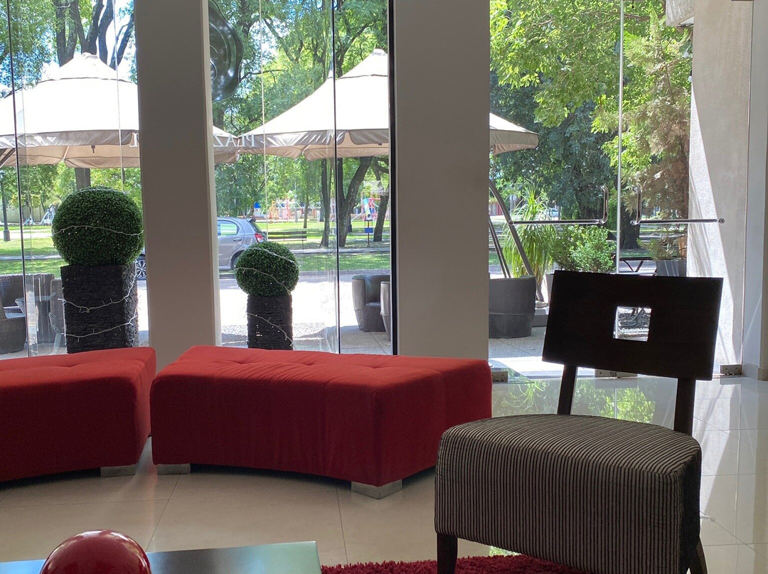 San Martin Plaza Hotel主图