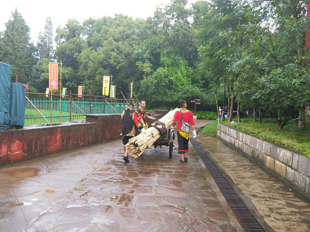 九龙瀑布群-罗平县必去景点