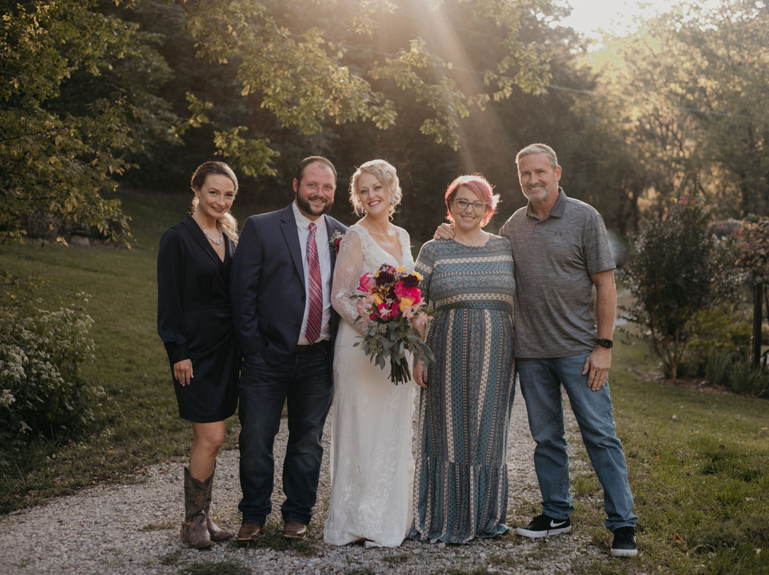 Butterfly Hollow - A Hidden Retreat主图