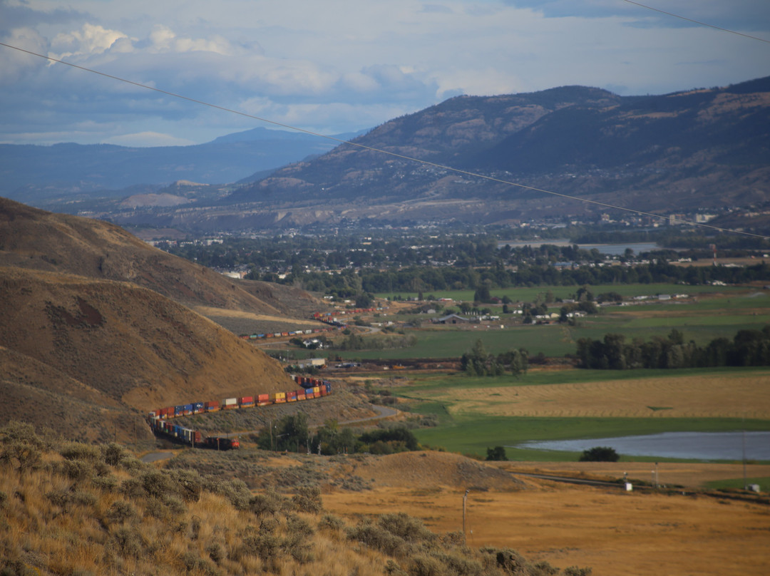 Lac du Bois Grasslands Protected Area-坎卢普斯必去景点
