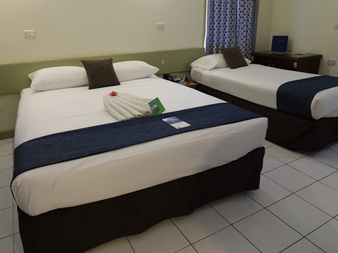 休恩湾酒店主图