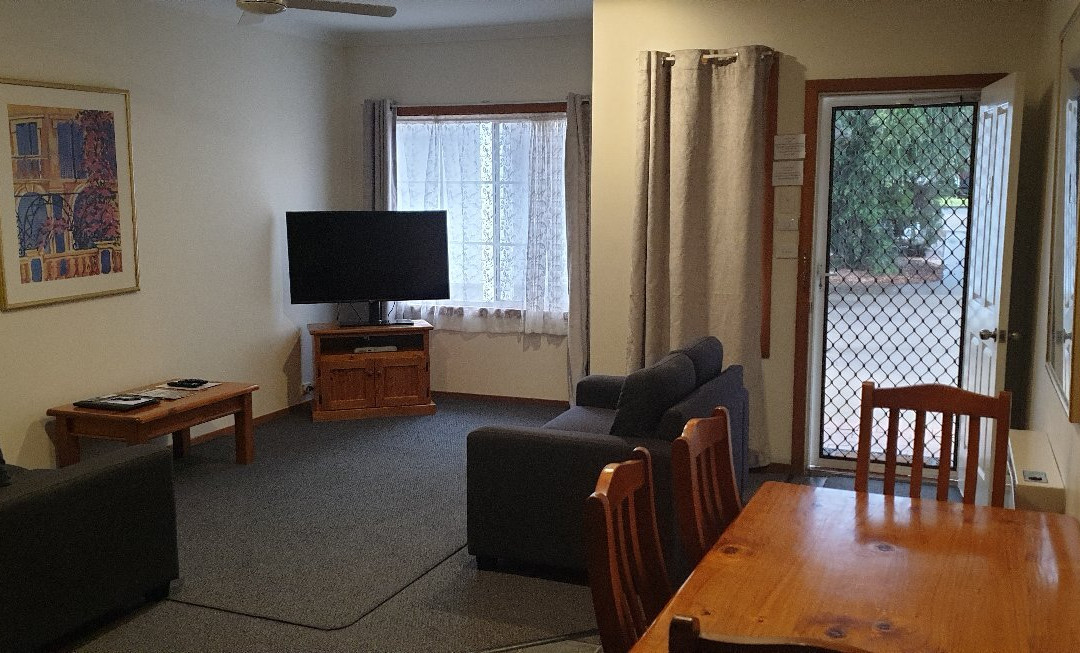 Colonial Motel and Serviced Apartments主图