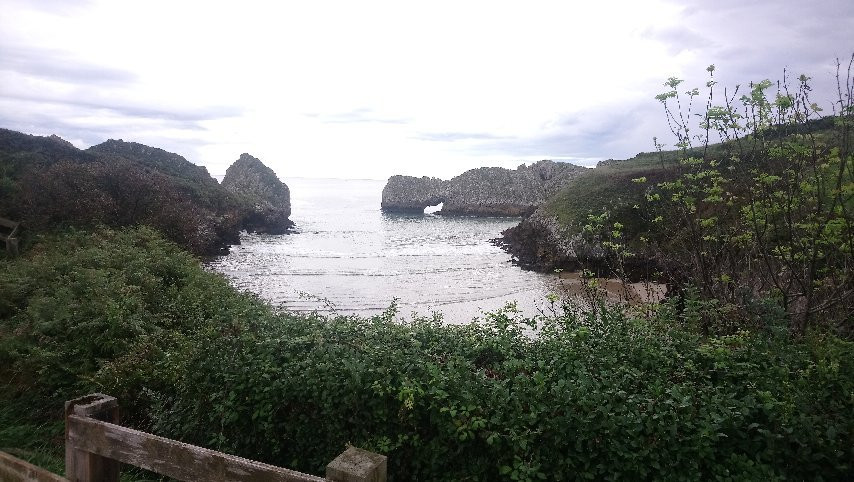 Playa de Berellin-Prellezo必去景点