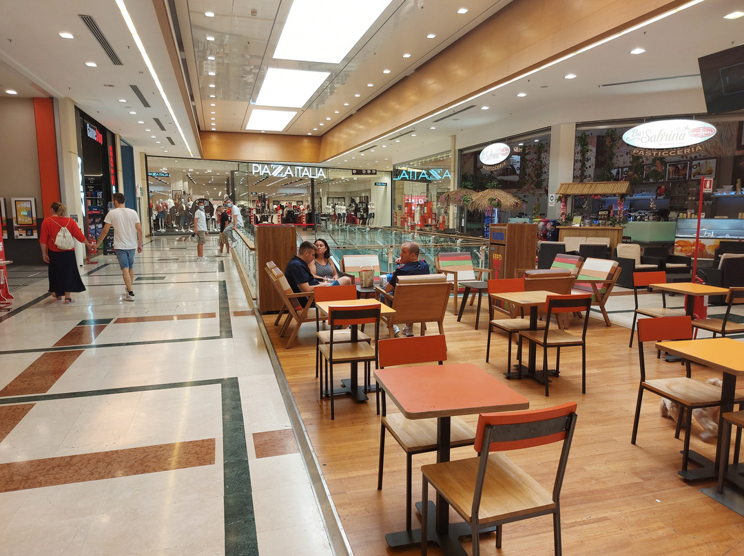 Centro Commerciale Pescara Nord-Citta Sant'Angelo必去景点