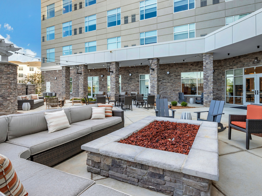 Doubletree By Hilton Greenville Woodruff Road主图