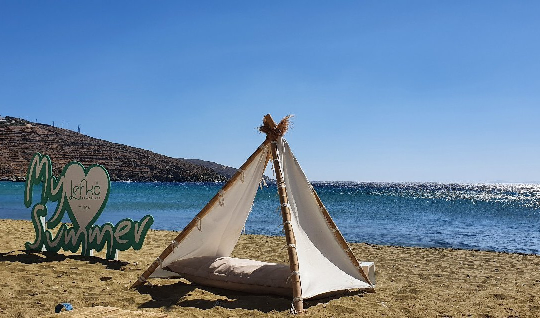 Agios Romanos Beach景点图片