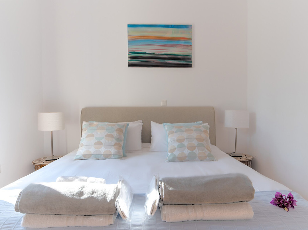 Avithos Beach Estate主图