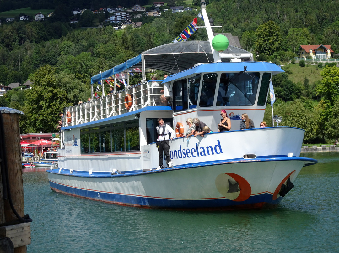Schifffahrt Meindl-月亮湖必去景点
