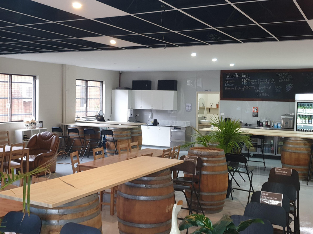 The Wine Hub-卧龙岗市必去景点