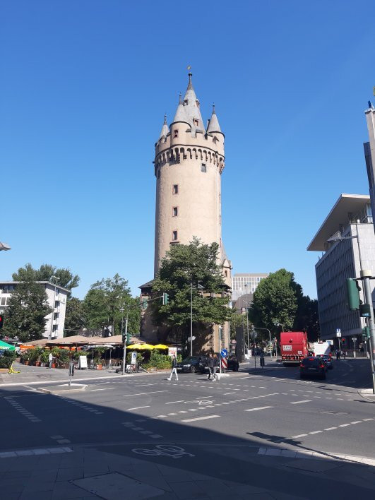 Eschenheimer Turm-法兰克福必去景点