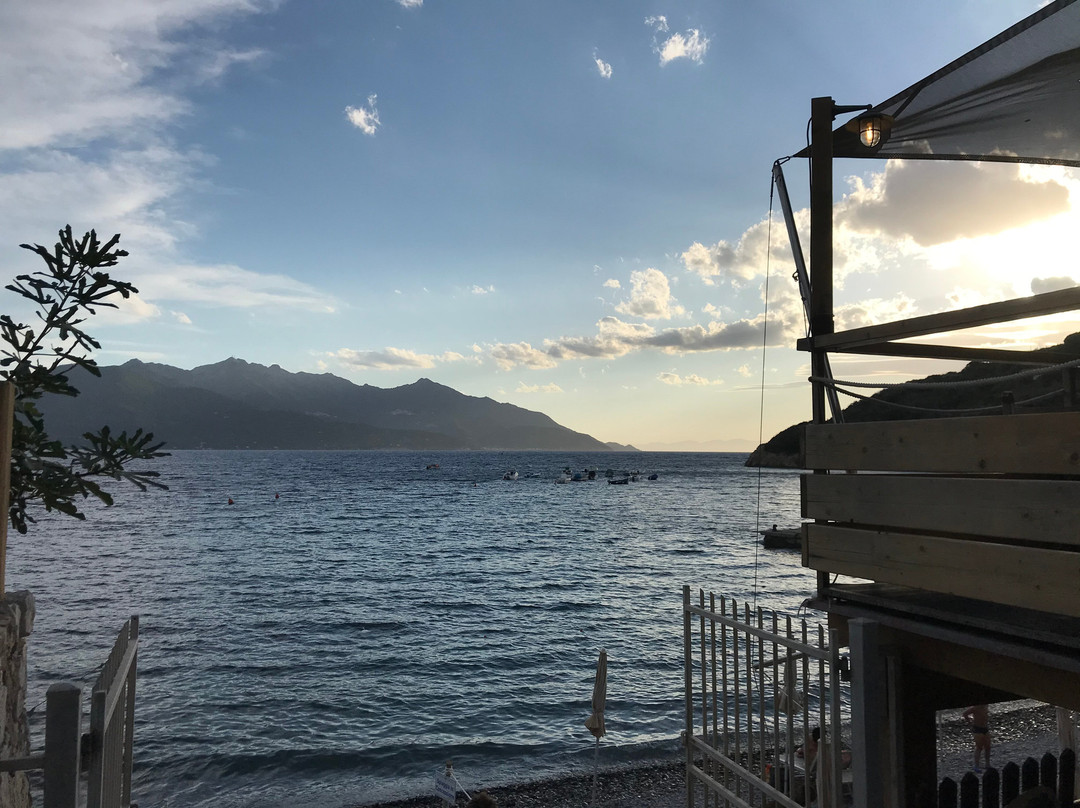 Enfola Diving Center-费拉约港必去景点