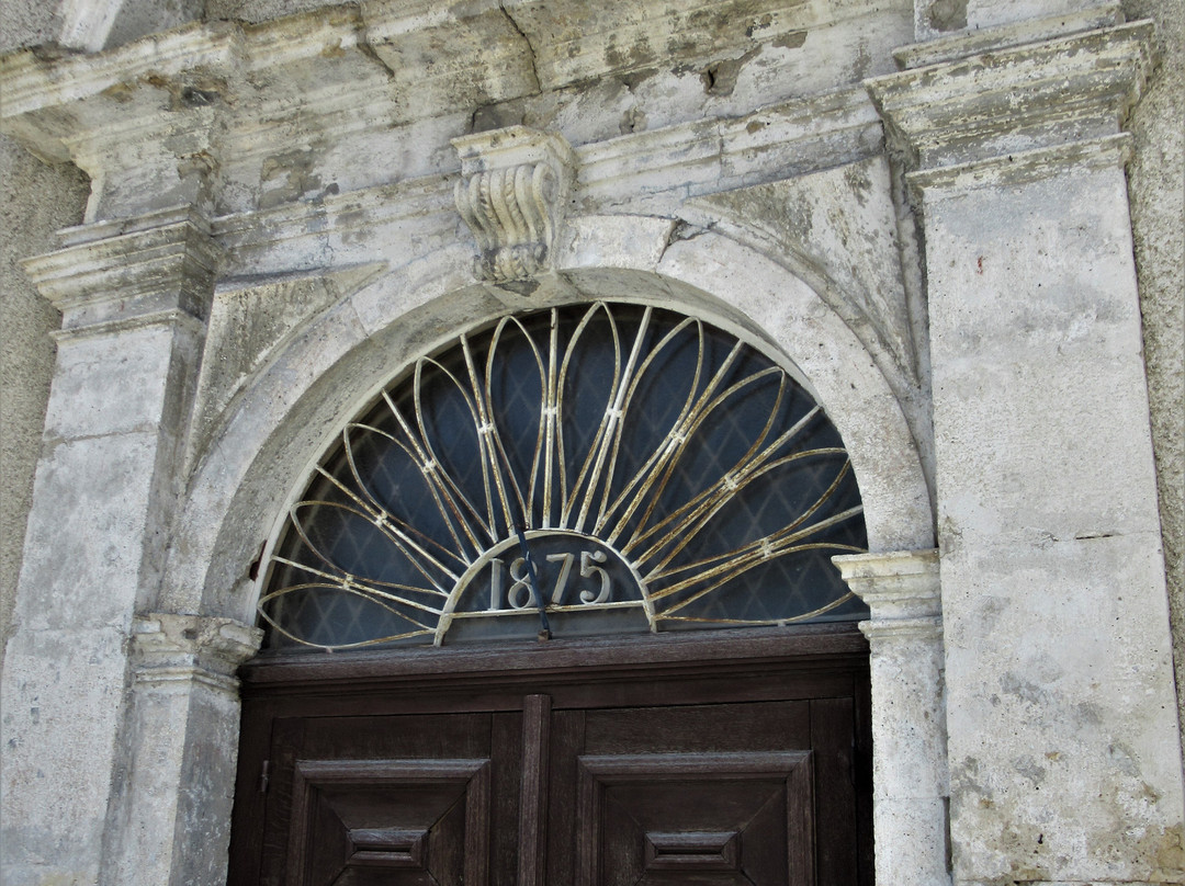 Eglise Saint-Jean-Baptiste-莱苏什必去景点