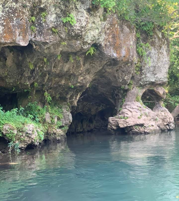 Carr's Canoe Rental景点图片