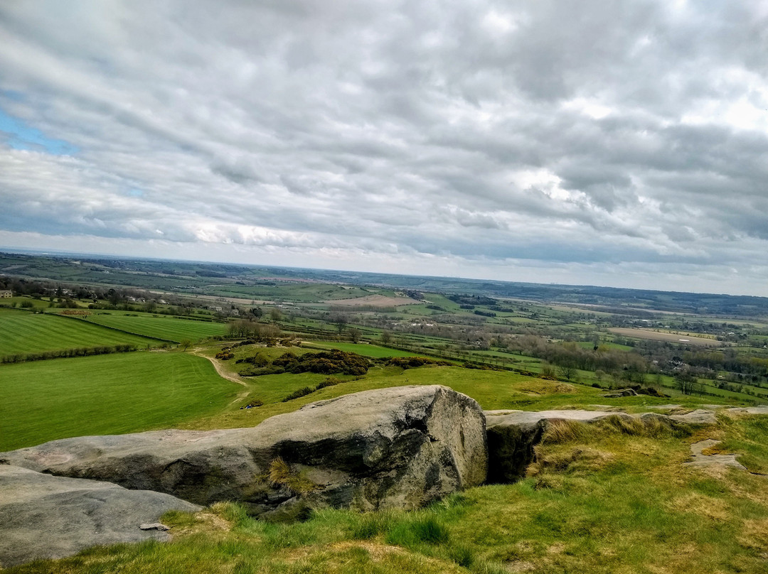 Almscliffe Crag Harrogate景点图片
