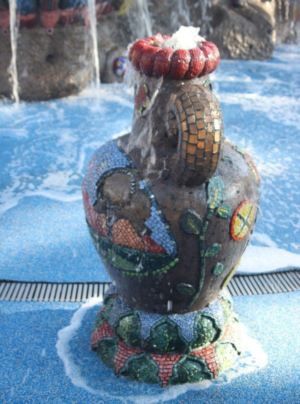 Fountain of Life-大教堂城必去景点