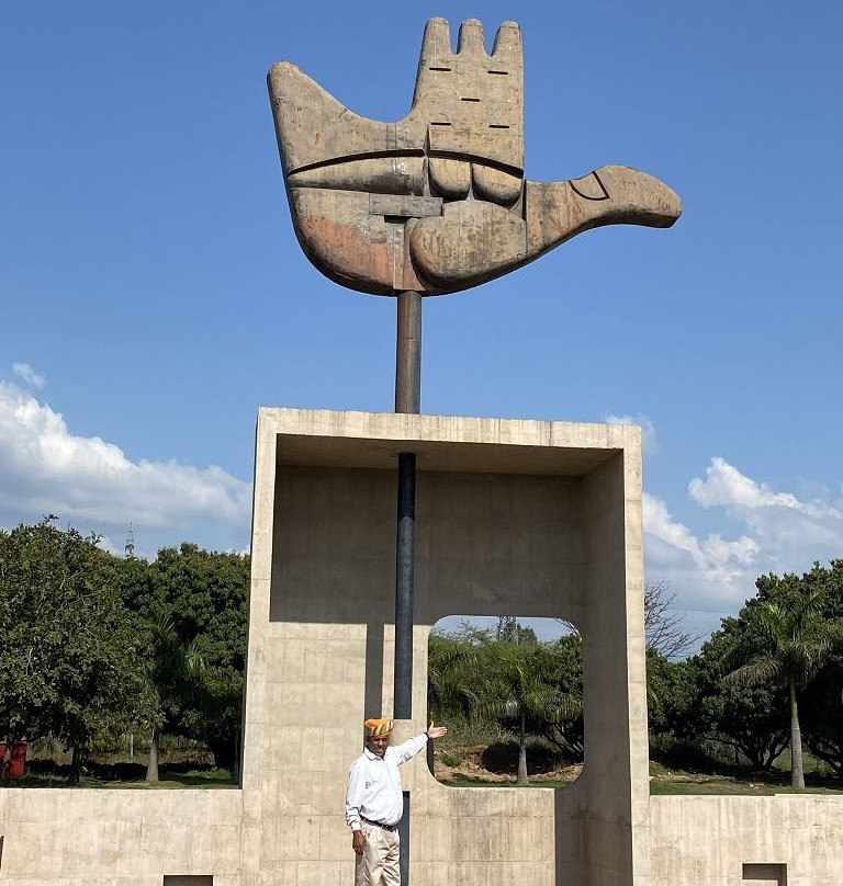 Open Hand Monument-昌迪加必去景点