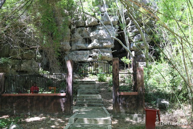 Goa Batu Cermin景点图片