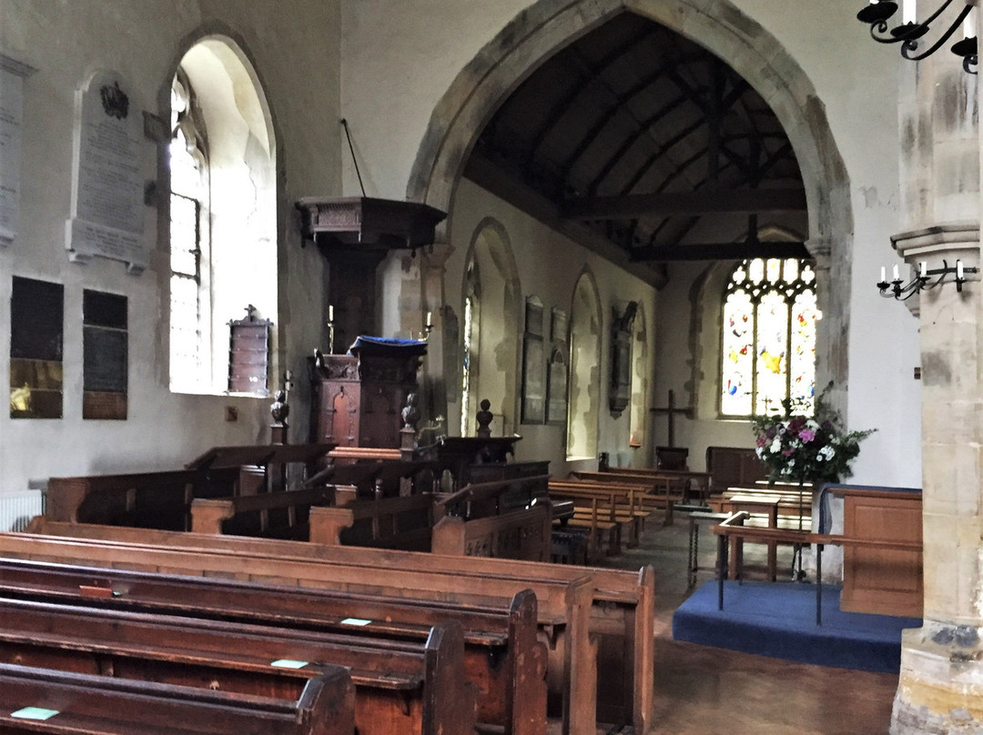 St Mary the Virgin Churchyard景点图片