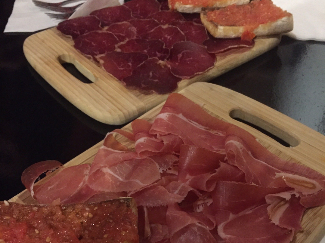 Los Dos Hermanos-克莱蒙费朗必去景点