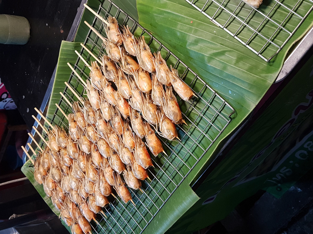 Talad Tote Night Market-中天海滩必去景点