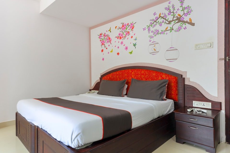 Hotel Gee Bee Palace主图