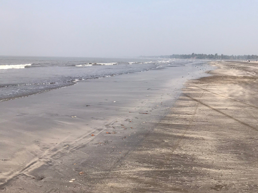 Bhuigaon Beach景点图片