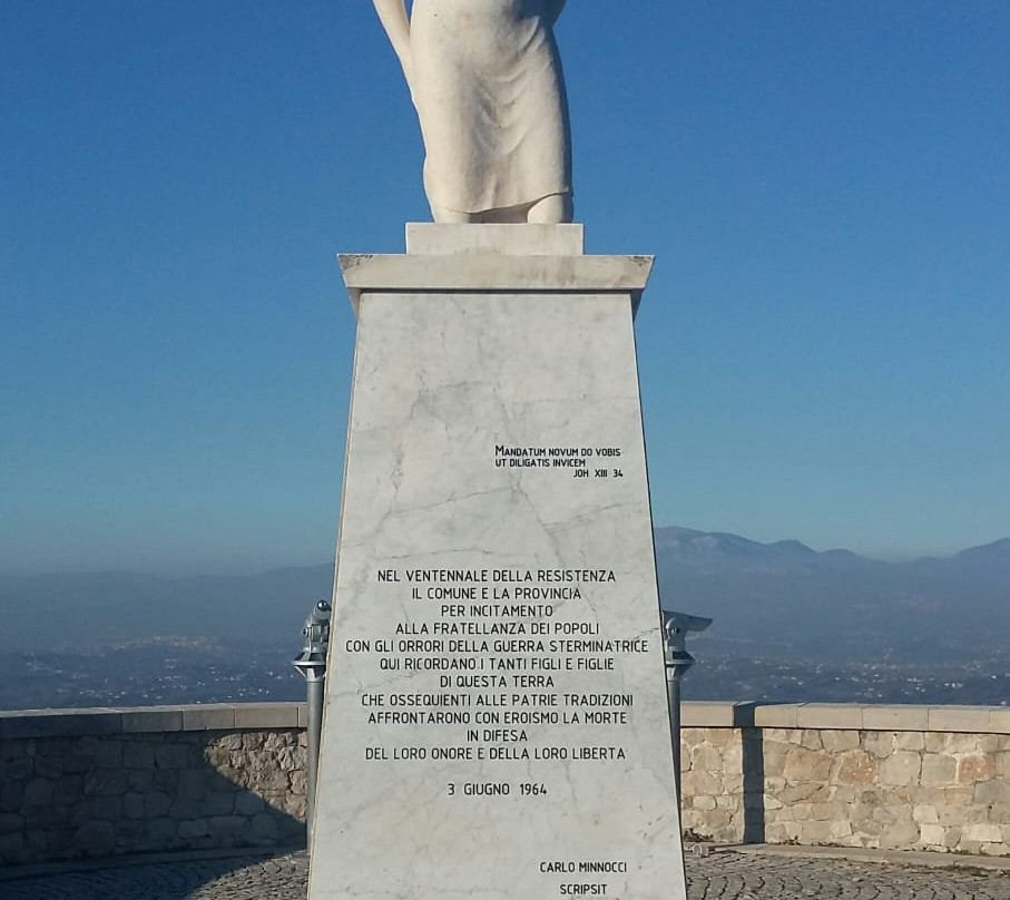 Monumento alla Mamma Ciociara-Castro dei Volsci必去景点