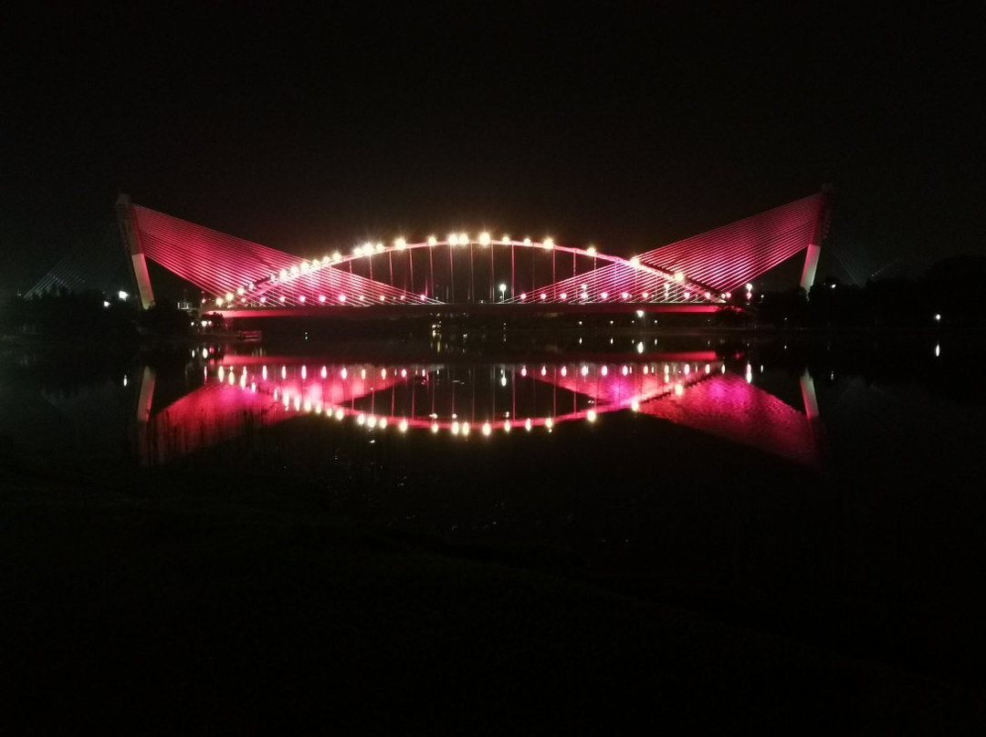 Seri Saujana Bridge-太子城必去景点