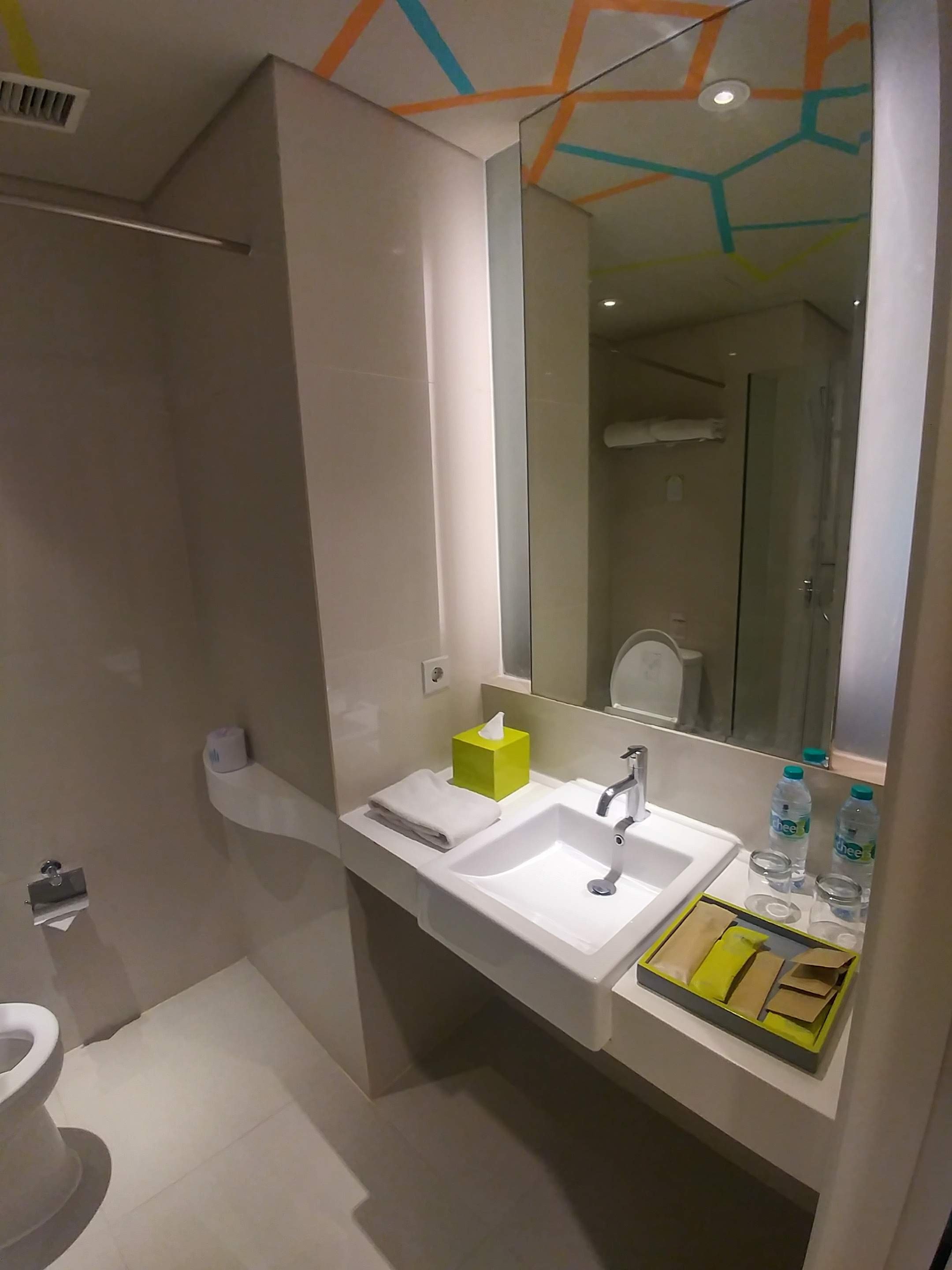 Tijili Hotel Benoa-浴室