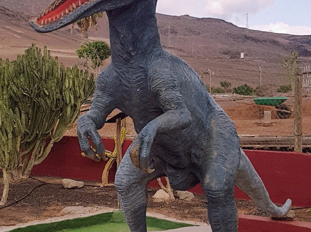 Dinos Minigolf-Bahia Feliz必去景点