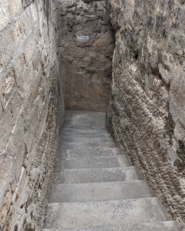 Uperkot Caves-居那加德必去景点