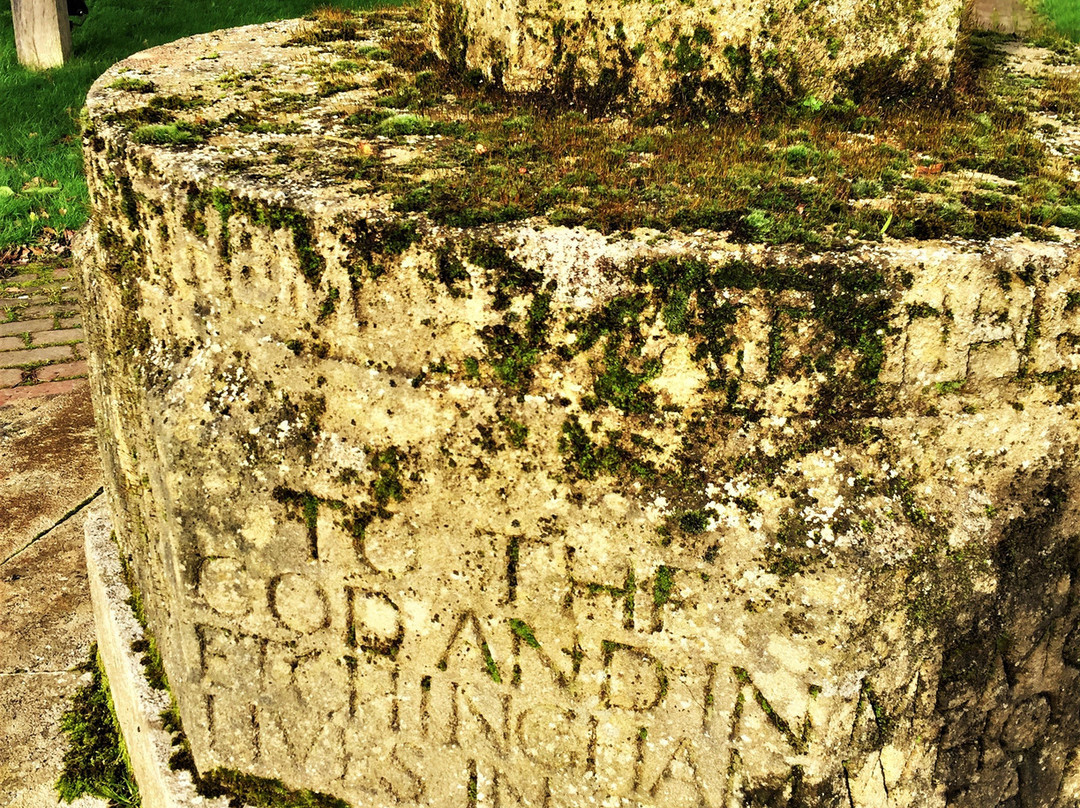 Etchingham War Memorial景点图片