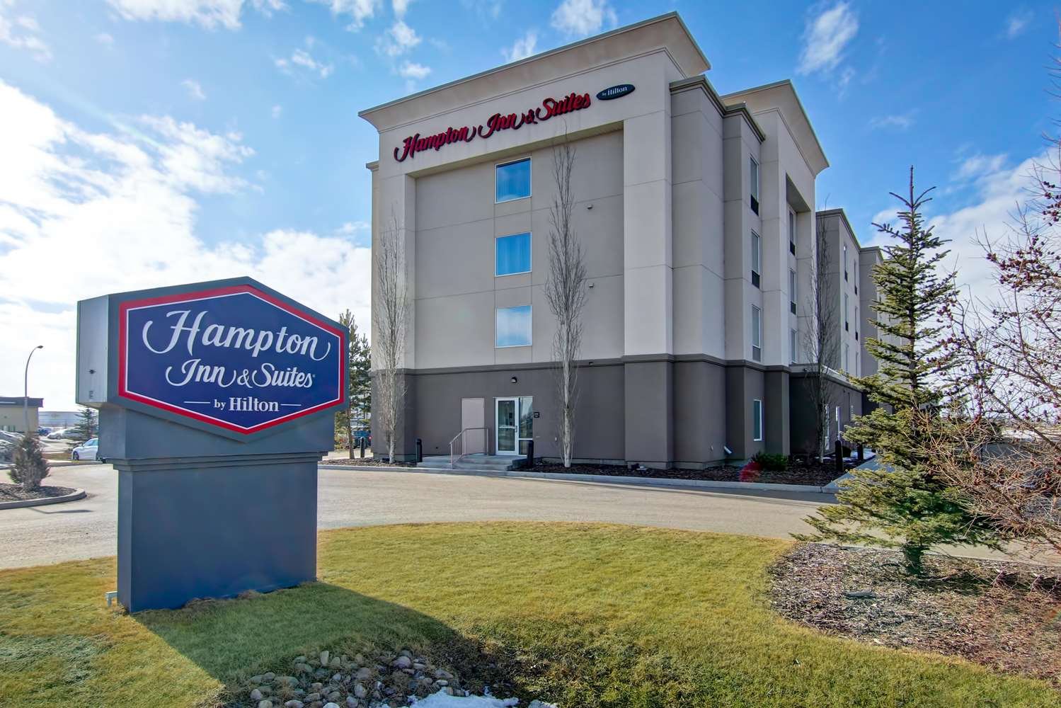 Hampton Inn & Suites by Hilton Red Deer-官方