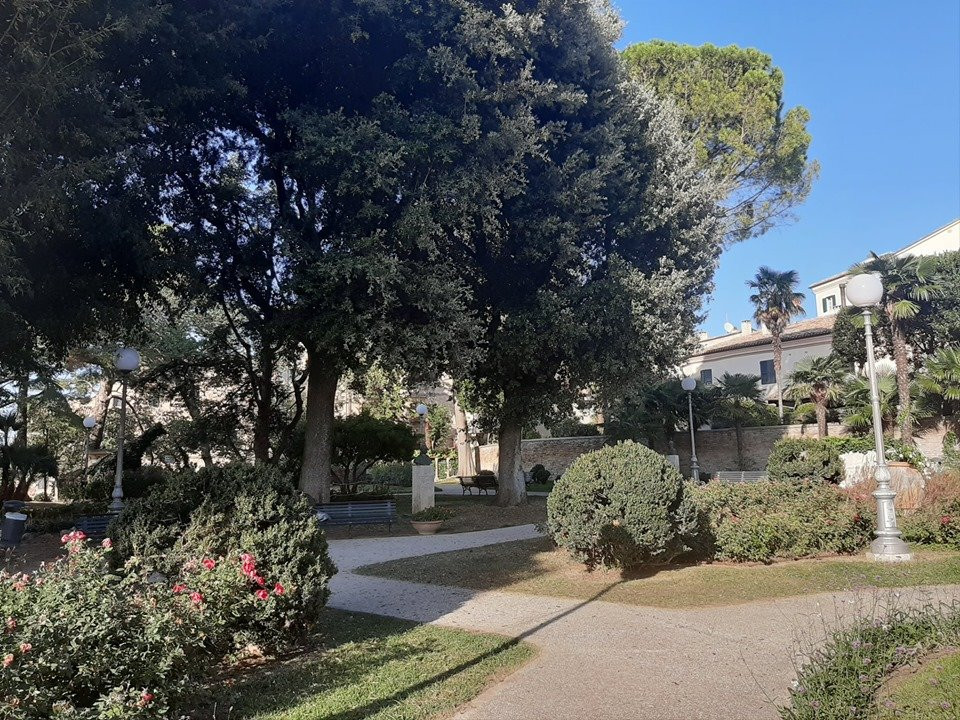 Giardini di Piazzanova-奥西莫必去景点