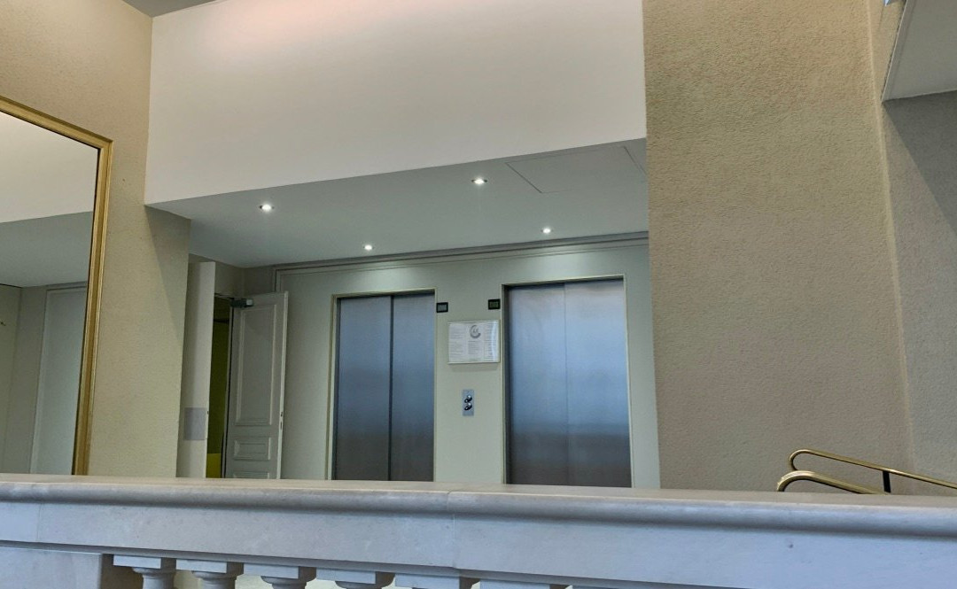 圣詹姆斯奥尔巴尼巴黎 Spa 酒店主图